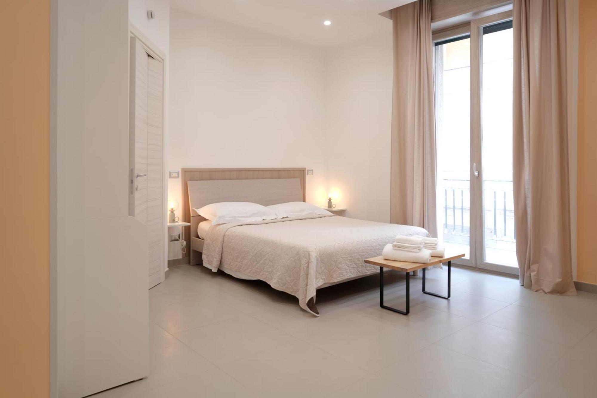 B&B Gasparrini Rooms Napels Buitenkant foto